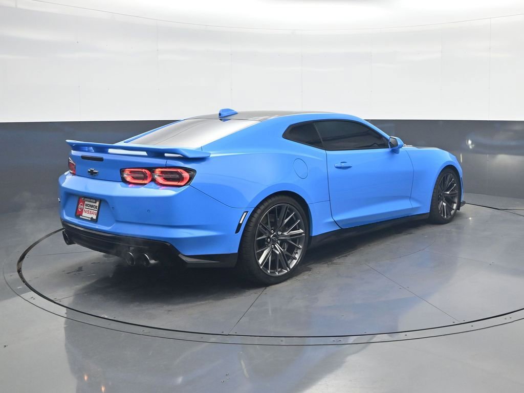 Used 2022 Chevrolet Camaro ZL1 image 6