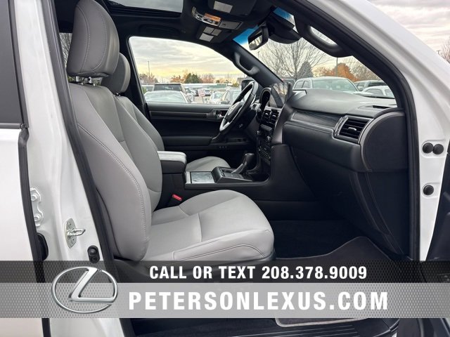 Used 2023 Lexus GX 460 image 12