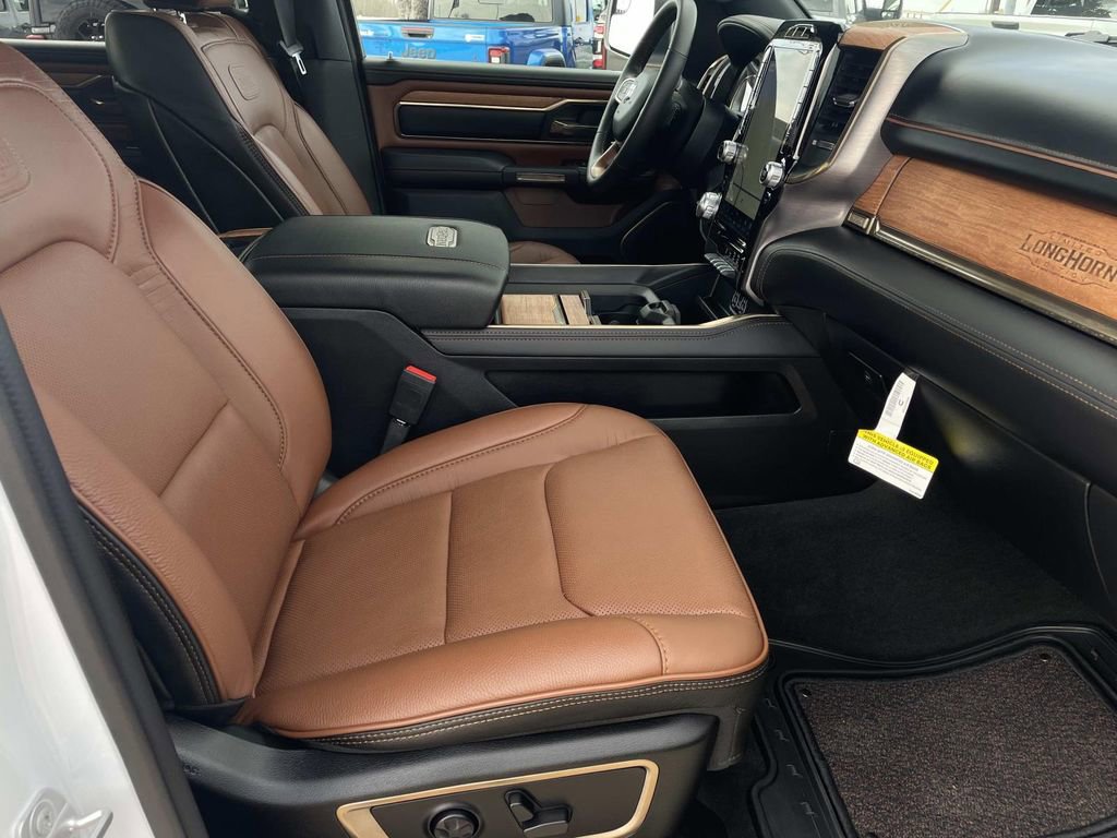 Used 2023 RAM 1500 Limited image 28