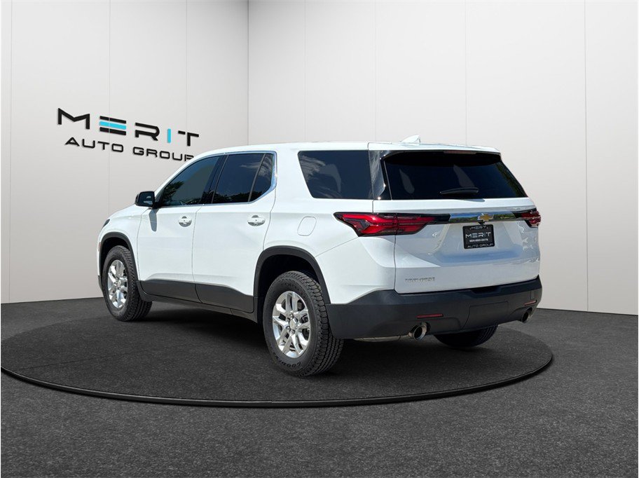Used 2023 Chevrolet Traverse LS FWD image 7