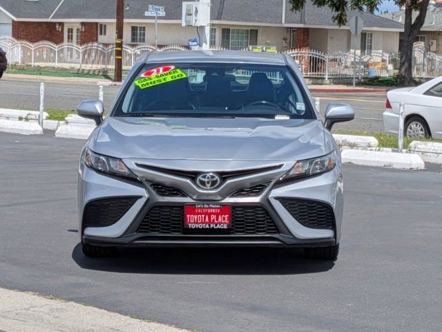 Used 2021 Toyota Camry SE FWD image 2