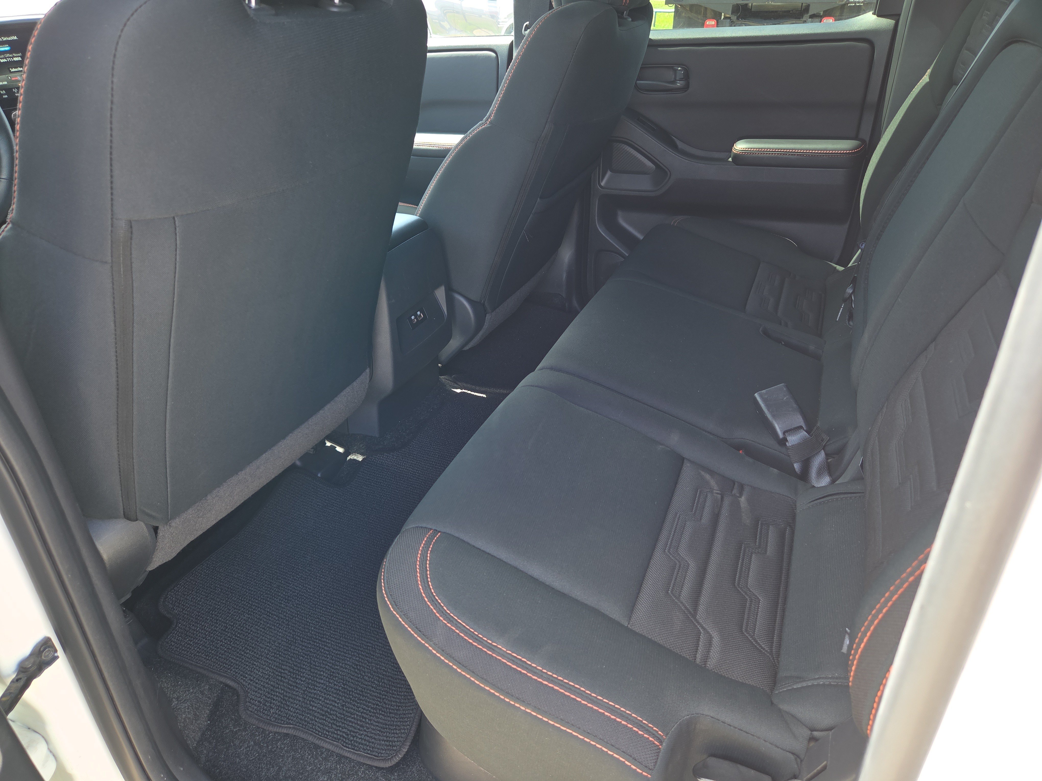 Used 2026 Nissan Frontier PRO-4X AWD/4WD image 13
