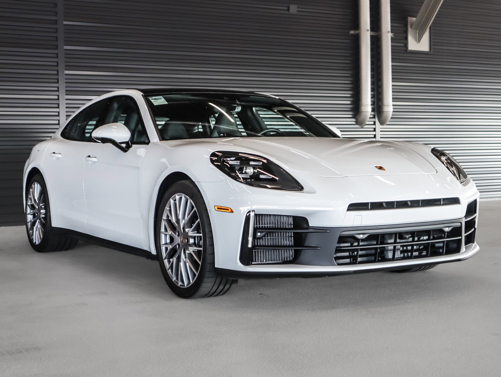 Certified 2025 Porsche Panamera 4 image 7