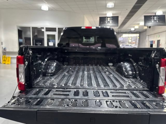 Used 2017 Ford F250 Lariat w/ Lariat Ultimate Package AWD/4WD image 32