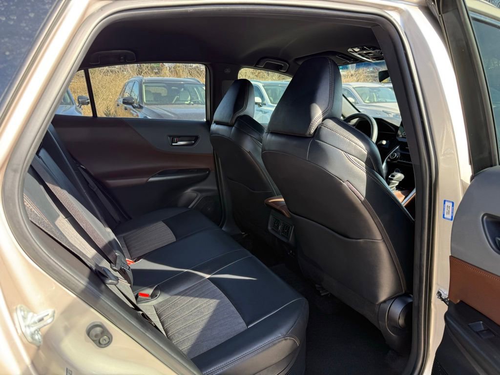 Used 2021 Toyota Venza XLE image 21