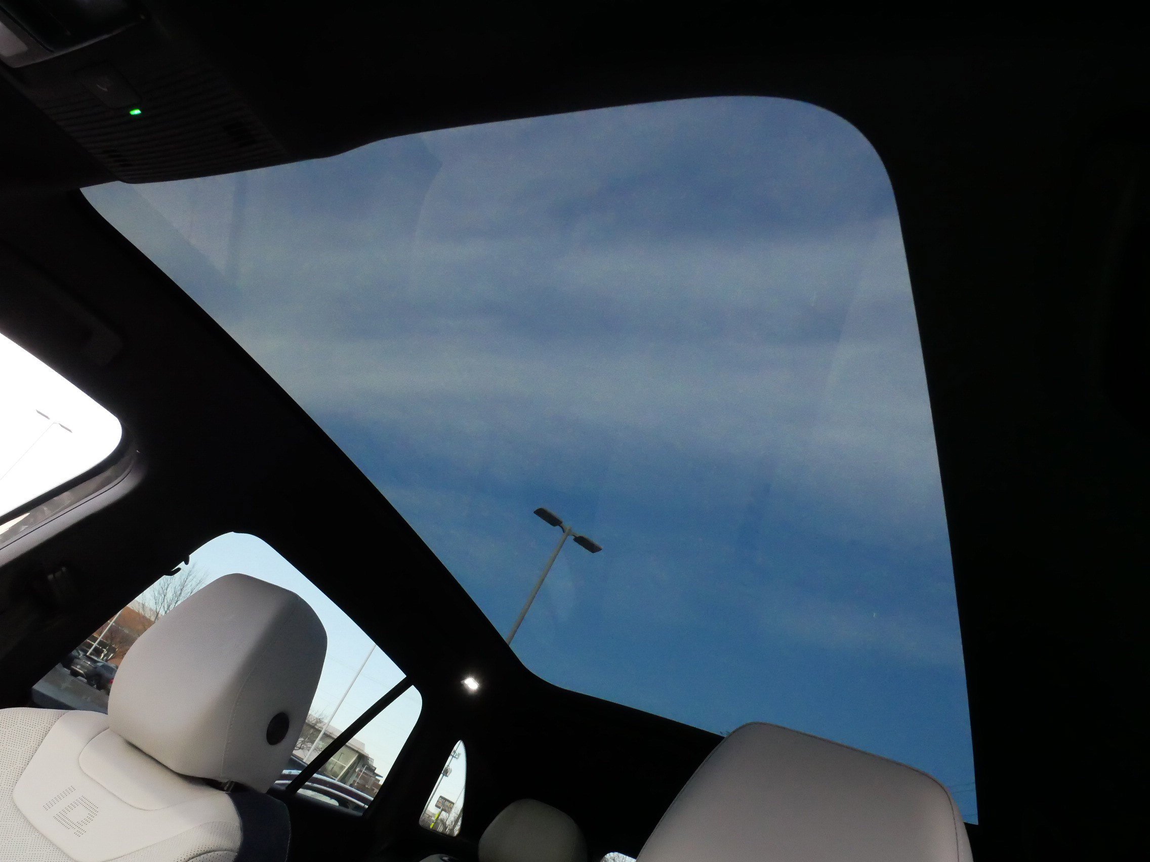 Certified 2024 Volkswagen ID.4 Pro S image 33