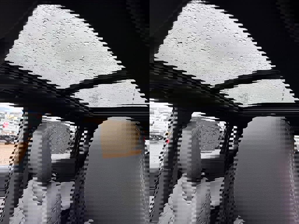 New 2026 Jeep Compass Limited w/ Sun, Sound & Navigation Group image 3