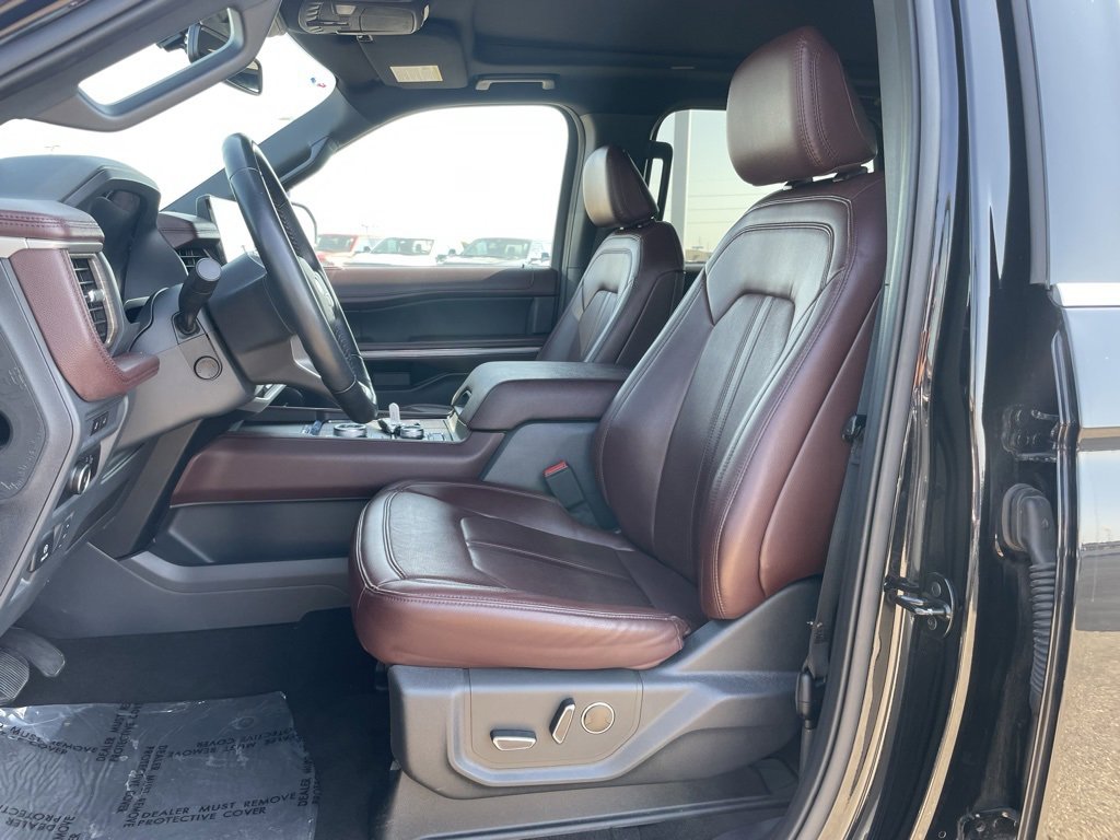Used 2023 Ford Expedition Limited image 7