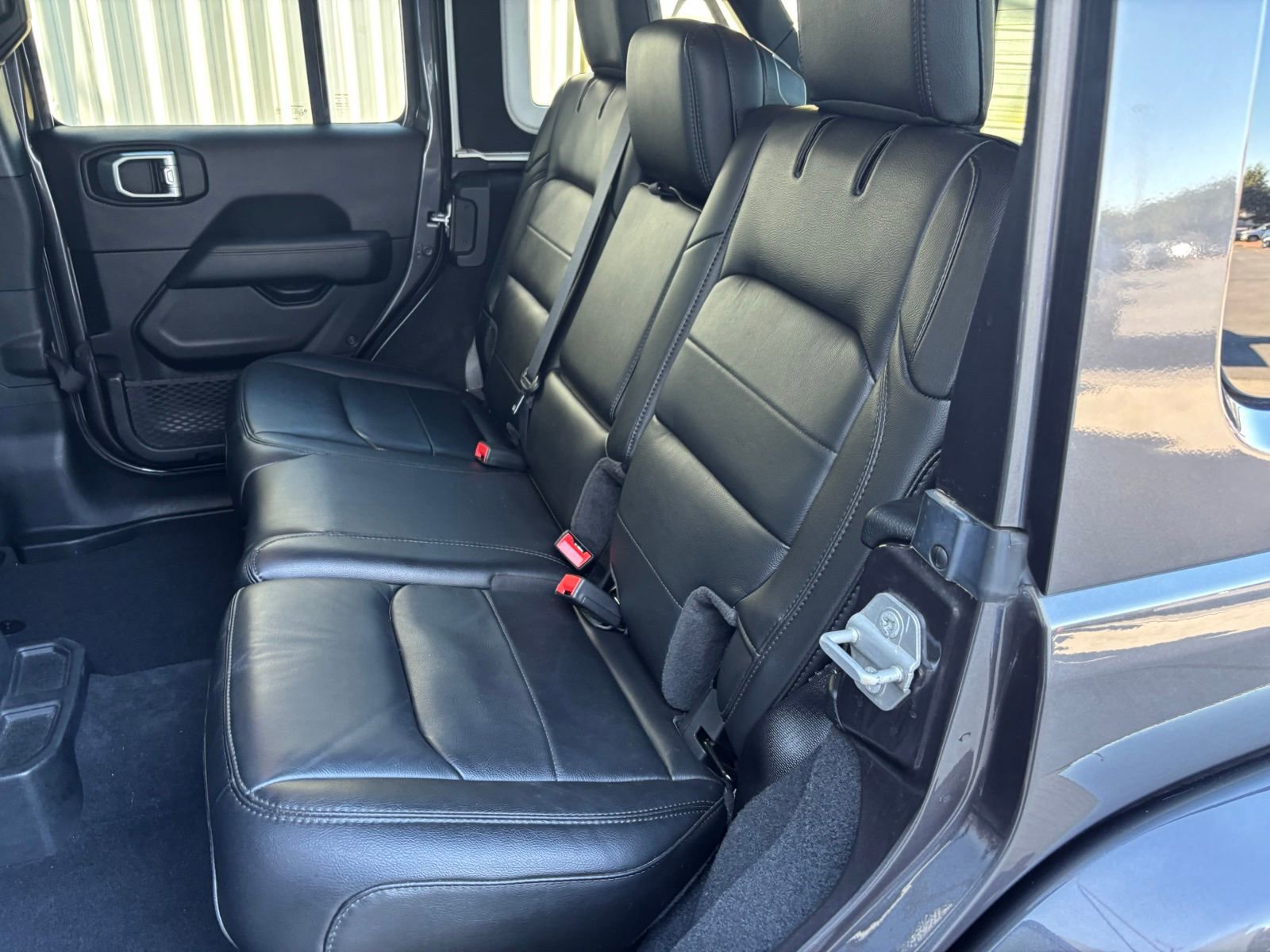 Used 2021 Jeep Wrangler Unlimited Sahara image 25
