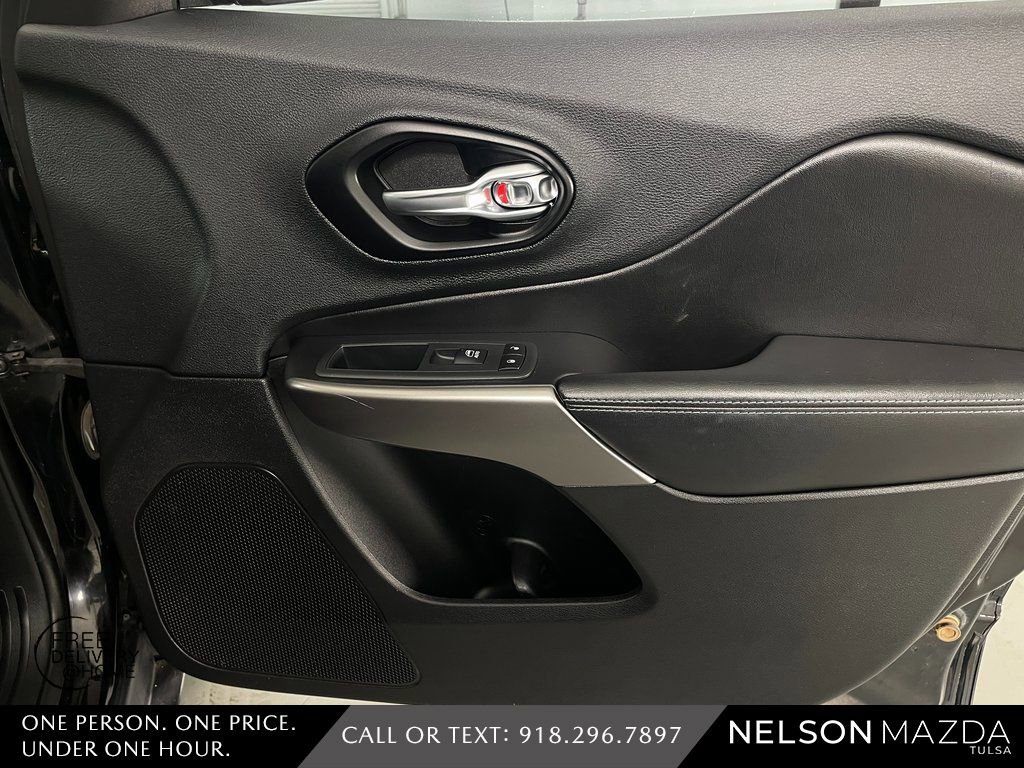 Used 2021 Jeep Cherokee Latitude Plus image 42