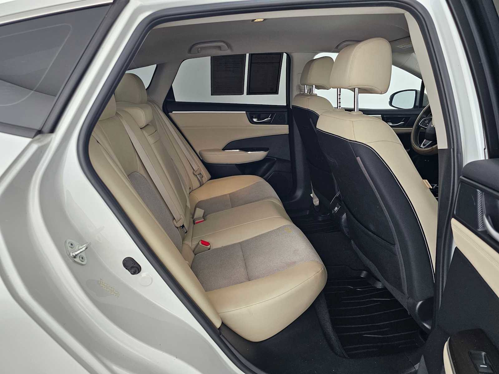 Used 2018 Honda Clarity Plug-In Hybrid image 12