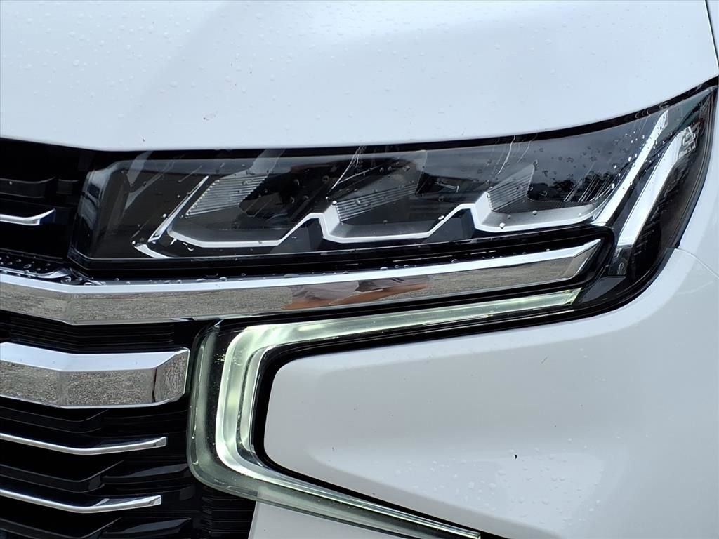 Used 2022 Chevrolet Tahoe LT w/ Luxury Package RWD image 8