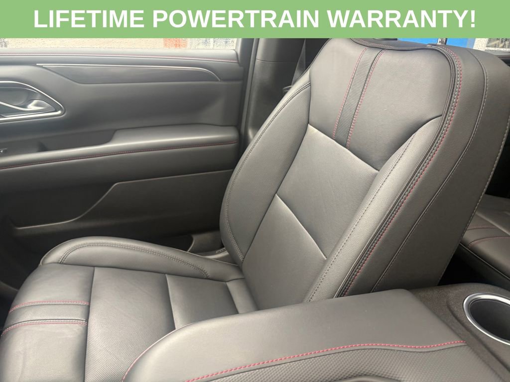 Used 2024 Chevrolet Suburban RST w/ Luxury Package image 12