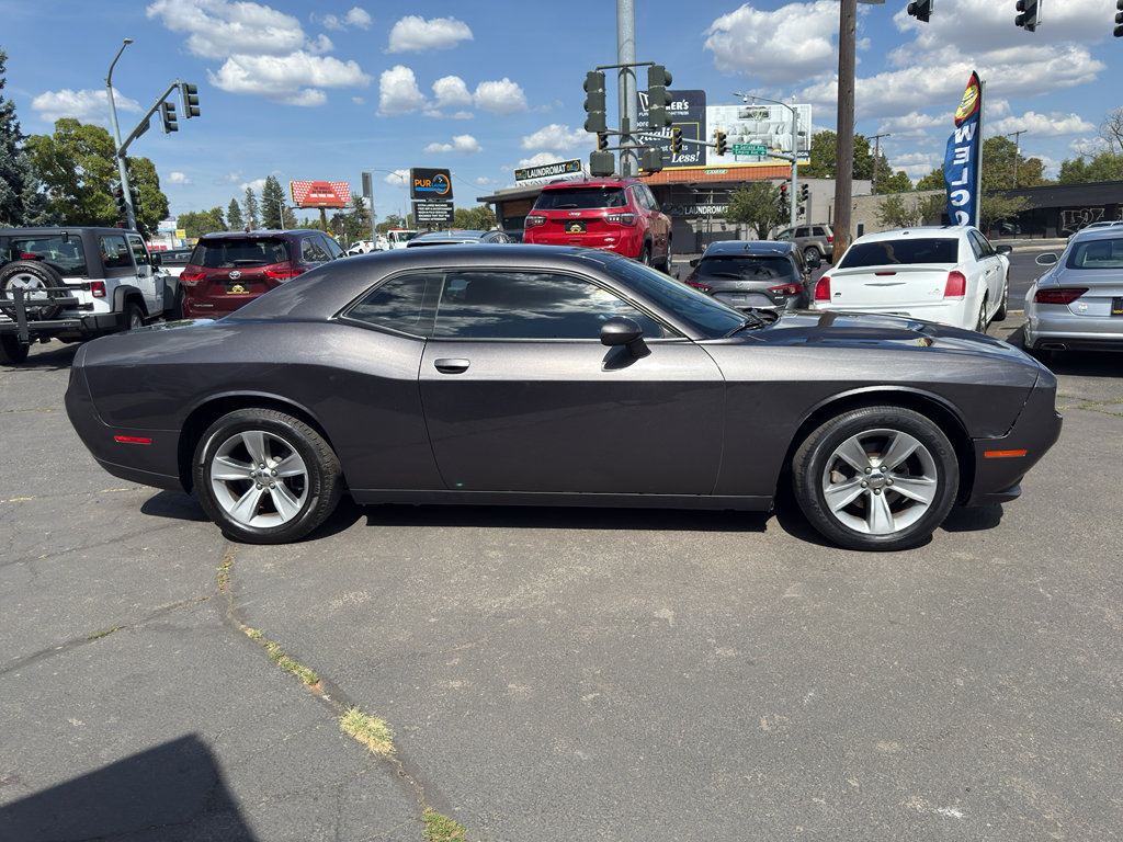 Used 2015 Dodge Challenger SXT image 6