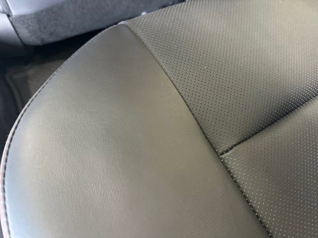 Used 2025 Toyota Prius Plug-In Hybrid image 13