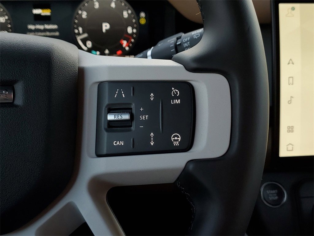 New 2026 Land Rover Defender 130 X-Dynamic SE image 17