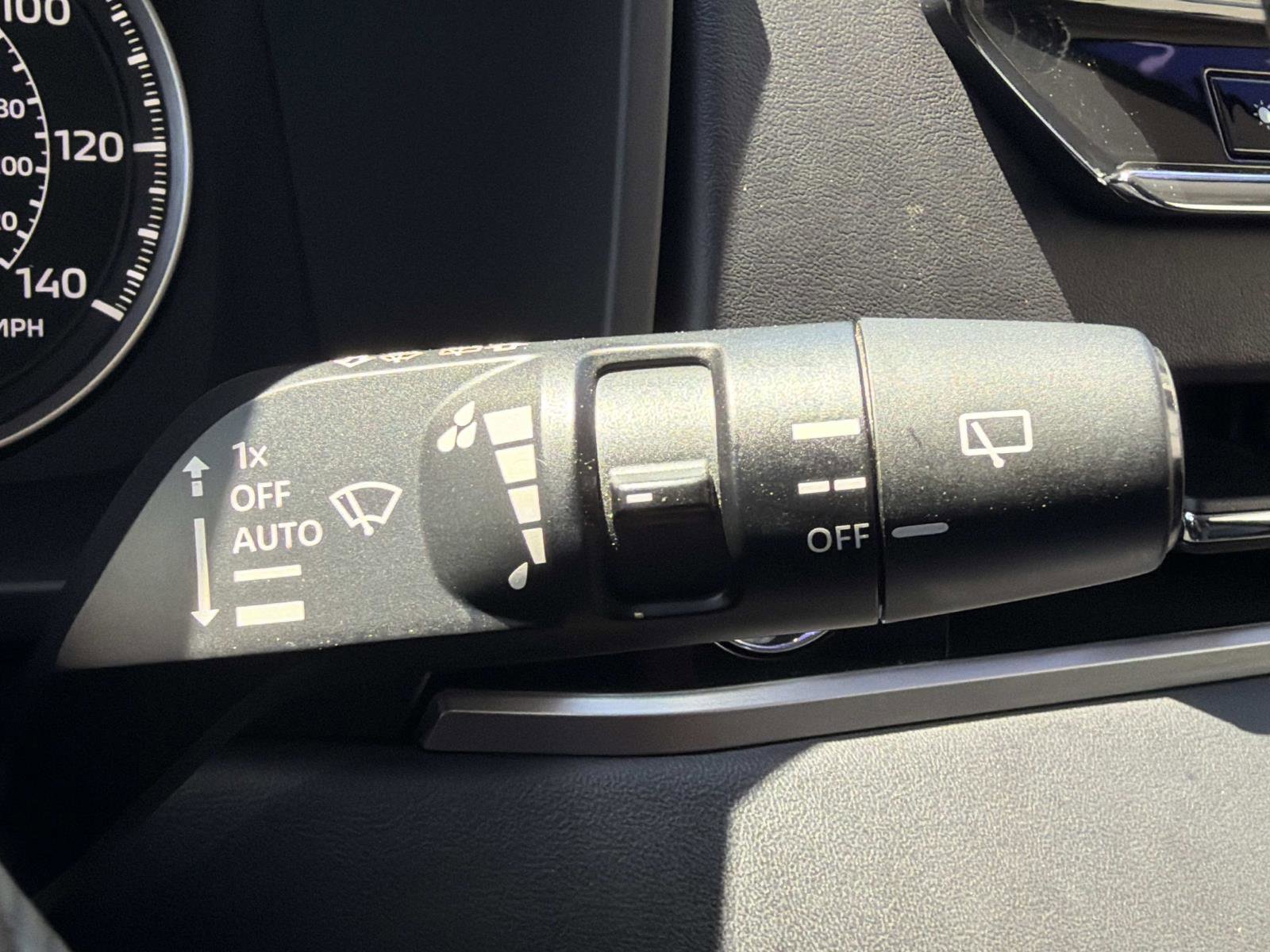 Used 2022 Mitsubishi Outlander SEL AWD/4WD image 26