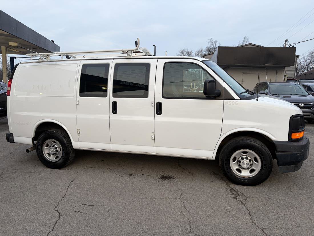Used 2017 Chevrolet Express 2500 image 4
