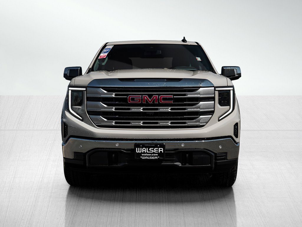 New 2026 GMC Sierra 1500 SLE image 2