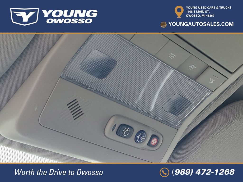 Used 2012 Chevrolet Captiva Sport LT FWD image 17