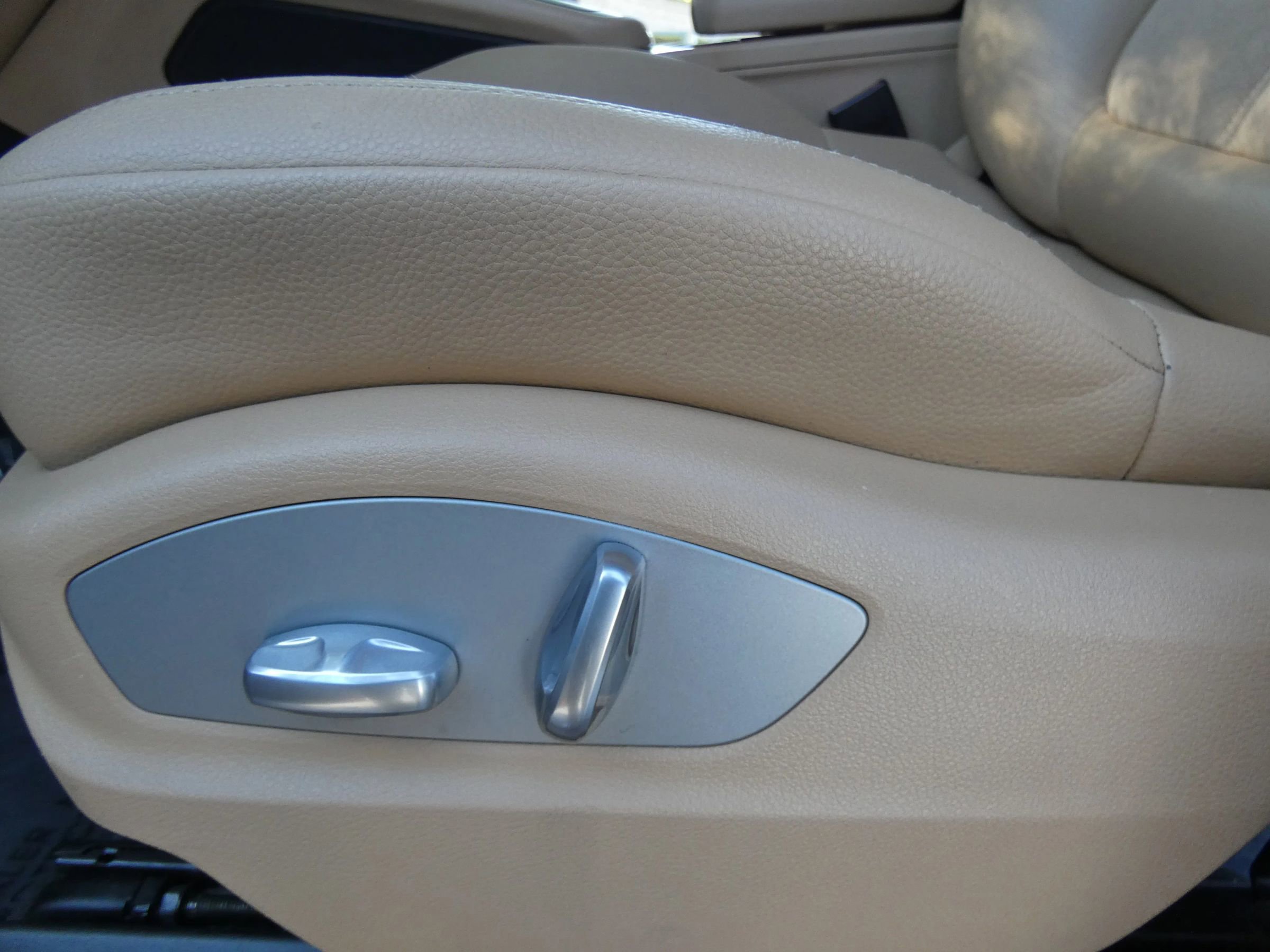 Used 2018 Porsche Macan Sport Edition image 48