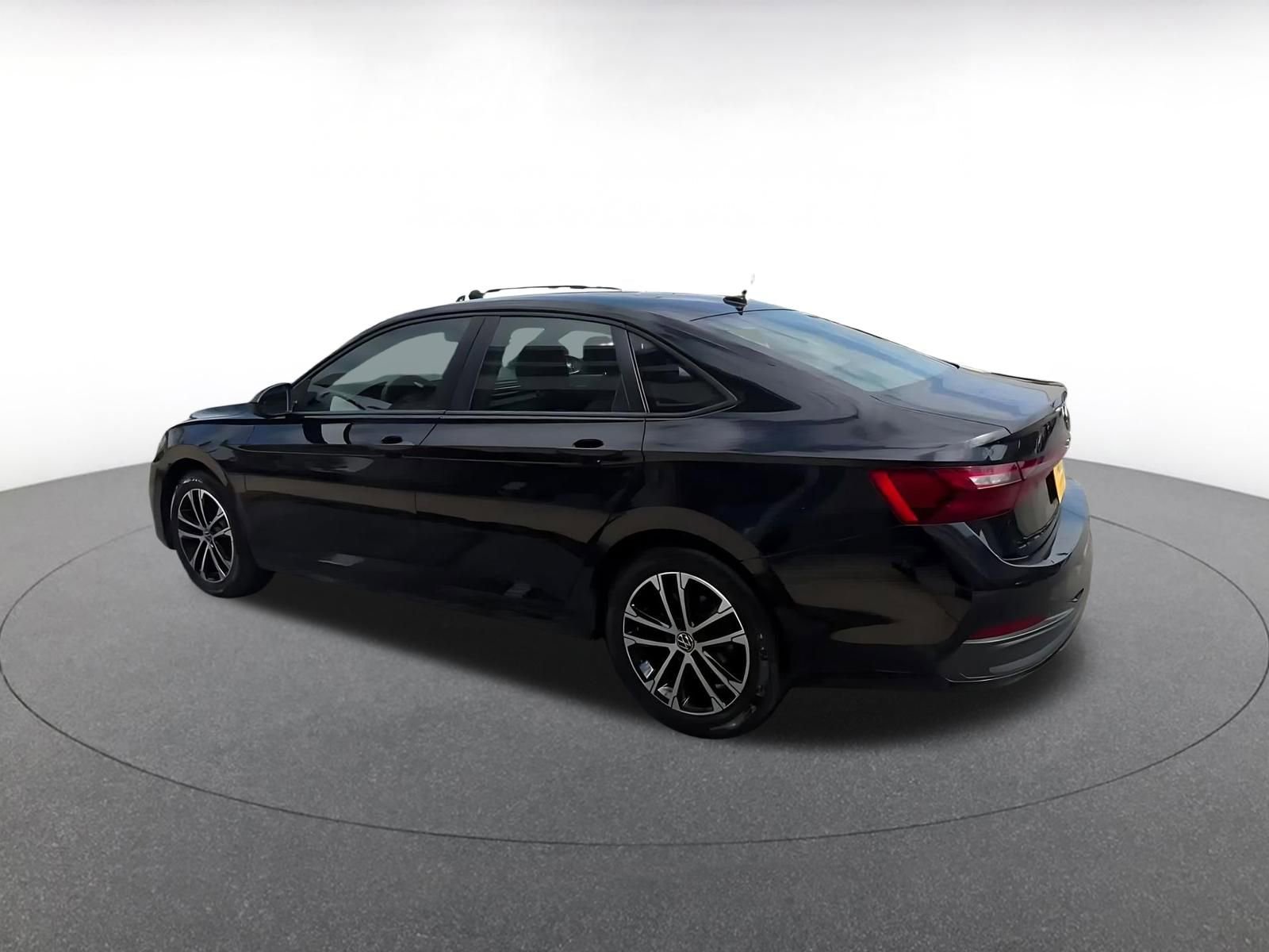 Used 2025 Volkswagen Jetta Sport FWD image 12