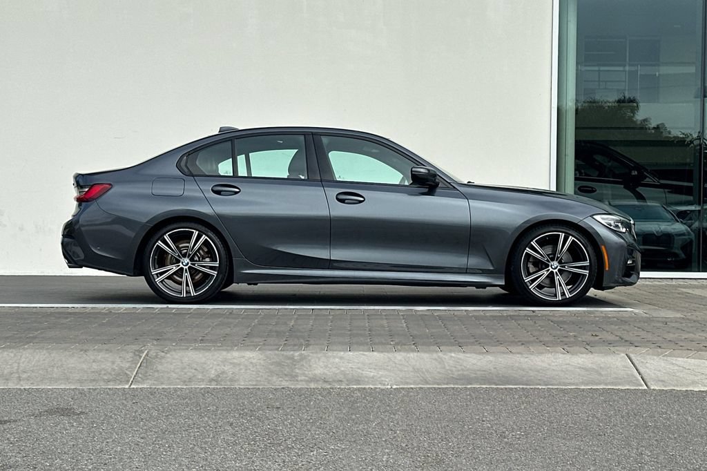 Used 2021 BMW 330i Sedan w/ M Sport Package RWD video 2