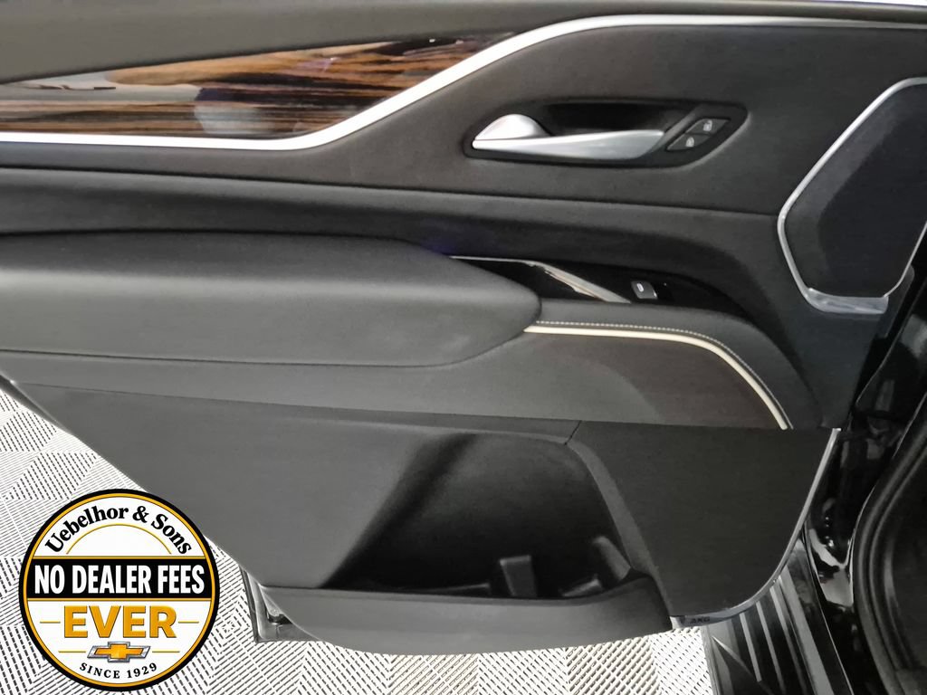 Certified 2023 Cadillac Escalade Luxury w/ LPO, Floor Liner Package AWD/4WD image 28