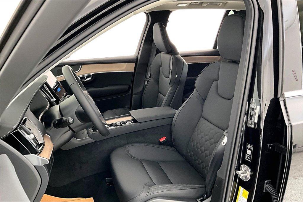 New 2026 Volvo XC90 B5 Plus AWD/4WD image 33