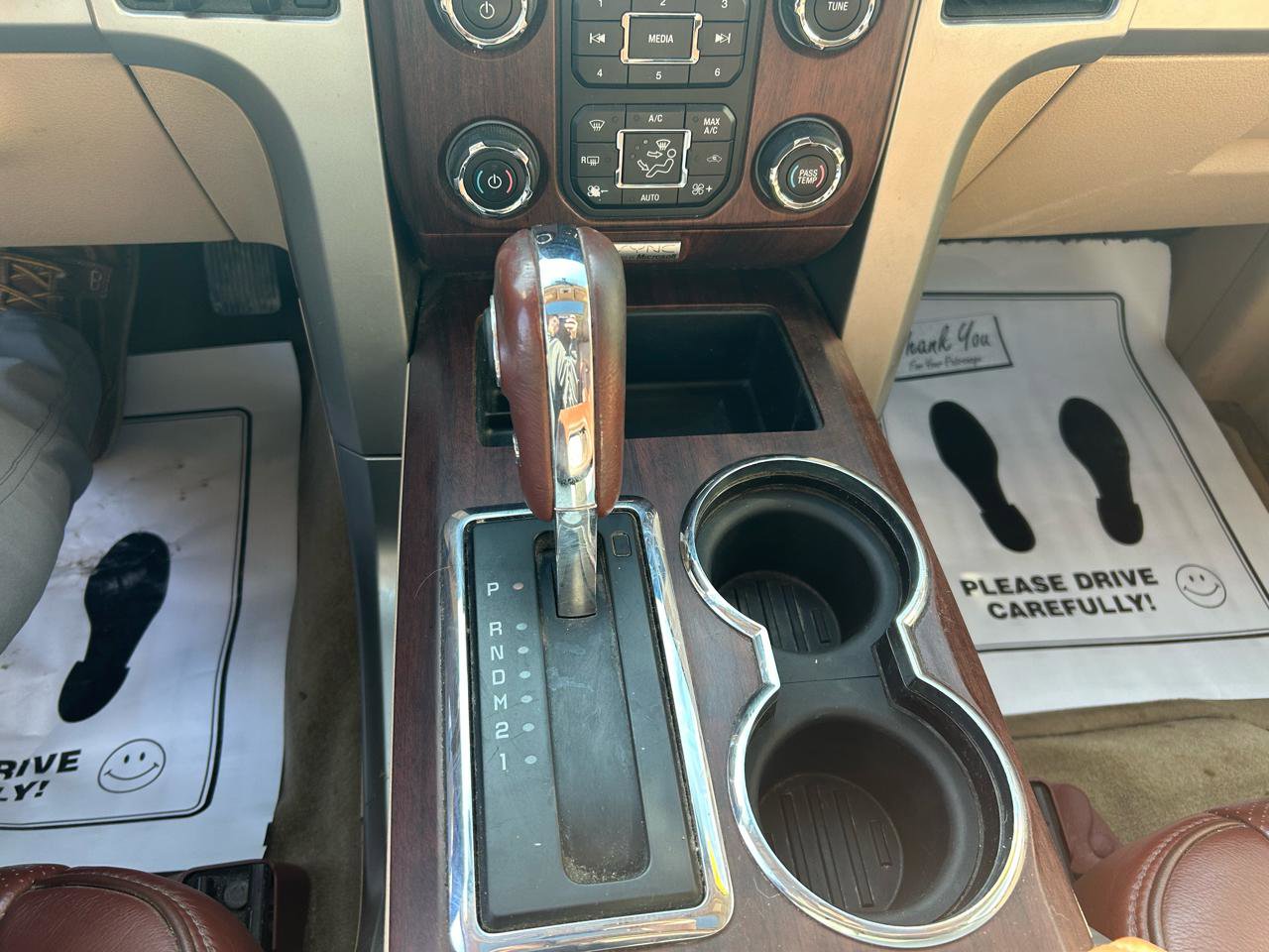 Used 2014 Ford F150 King Ranch w/ King Ranch Luxury Package image 24