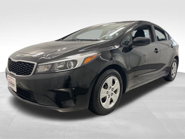 Used 2018 Kia Forte LX image 2