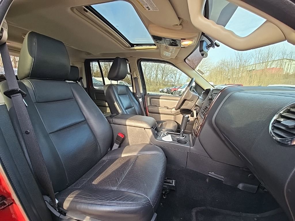 Used 2010 Ford Explorer Limited image 17