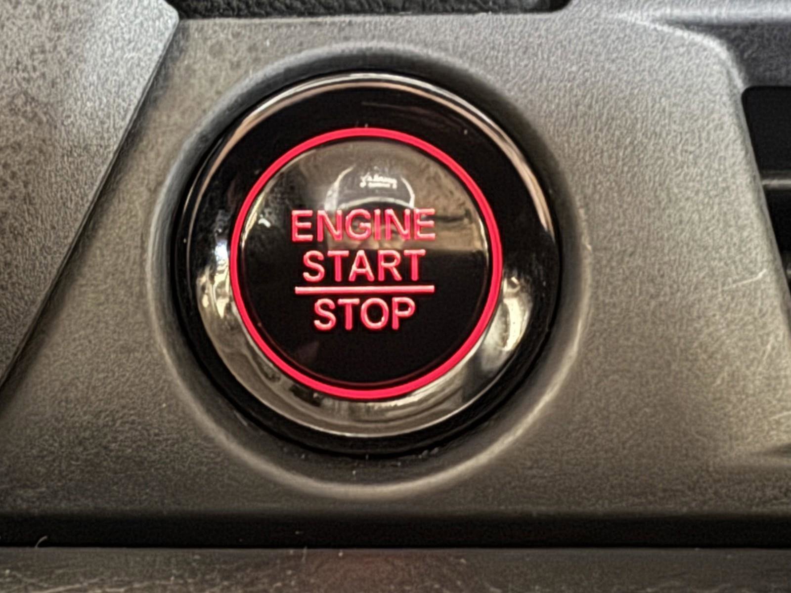 Used 2025 Honda Pilot Touring image 18