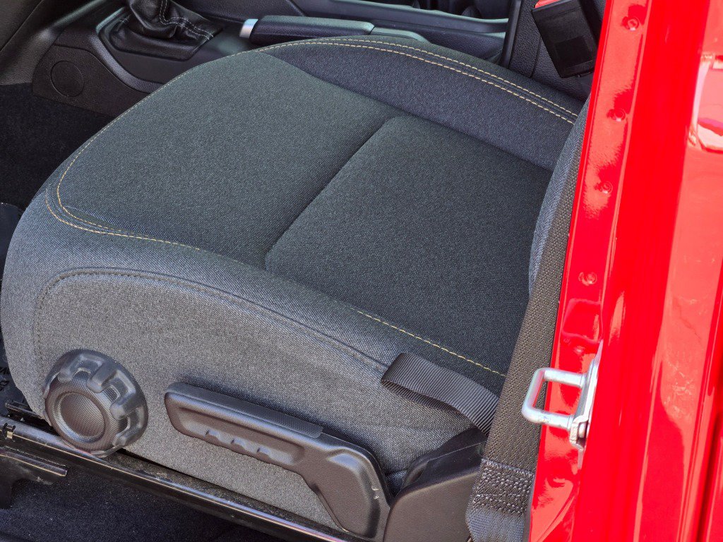 Used 2025 Jeep Wrangler Unlimited Sport AWD/4WD image 20