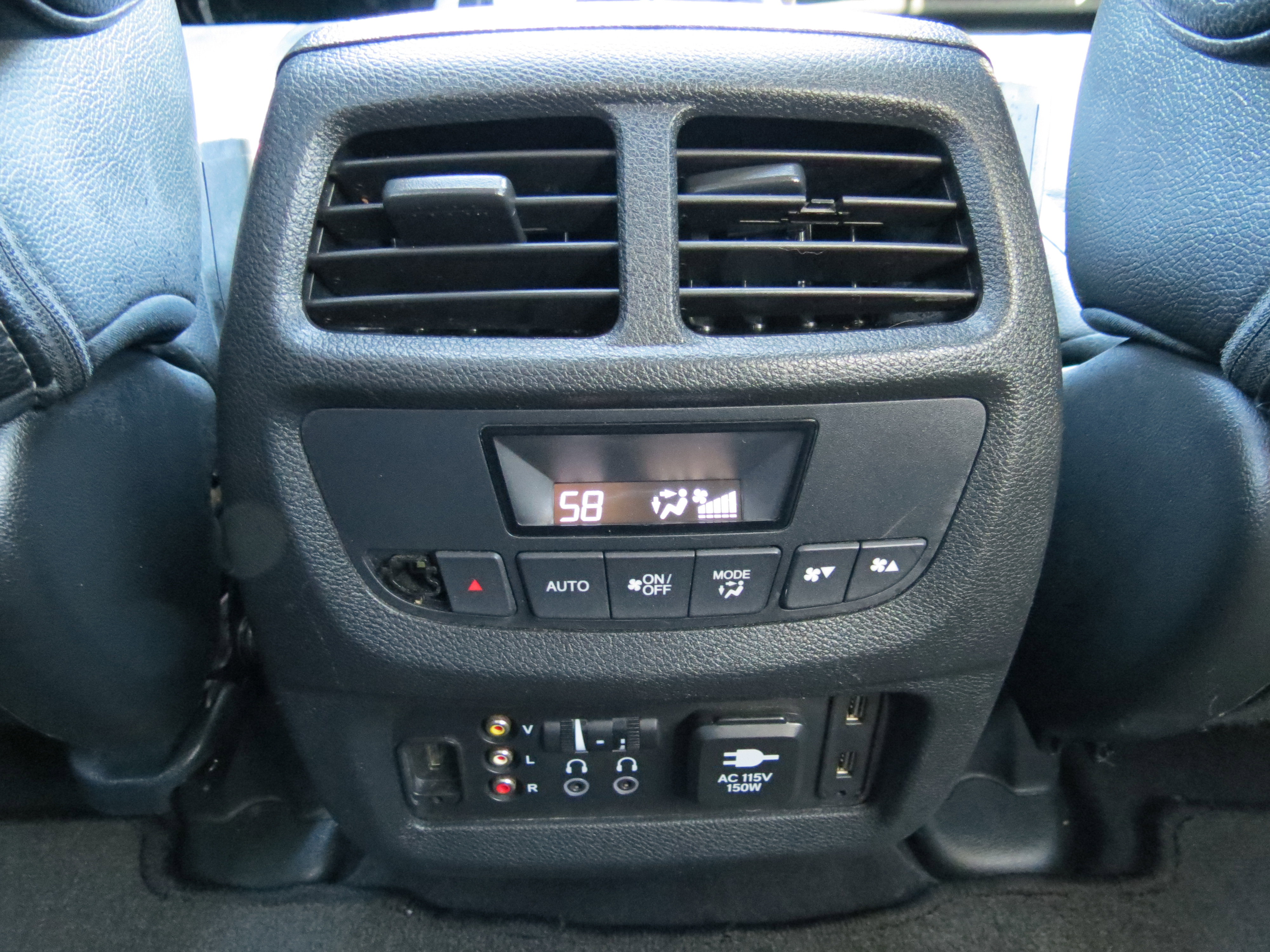 Used 2016 Honda Pilot Touring image 34