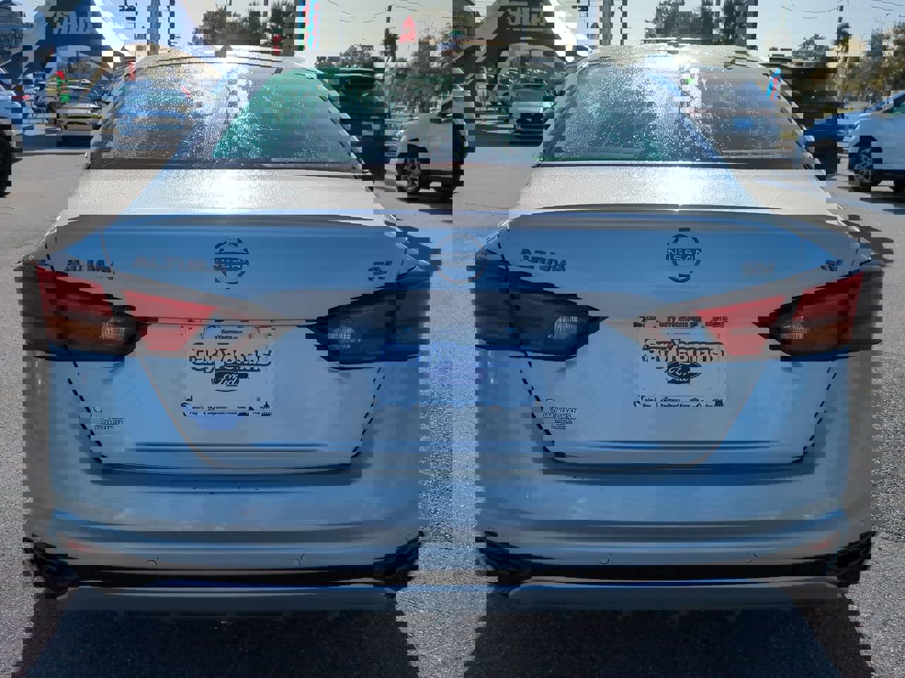 Used 2023 Nissan Altima 2.5 SV image 5