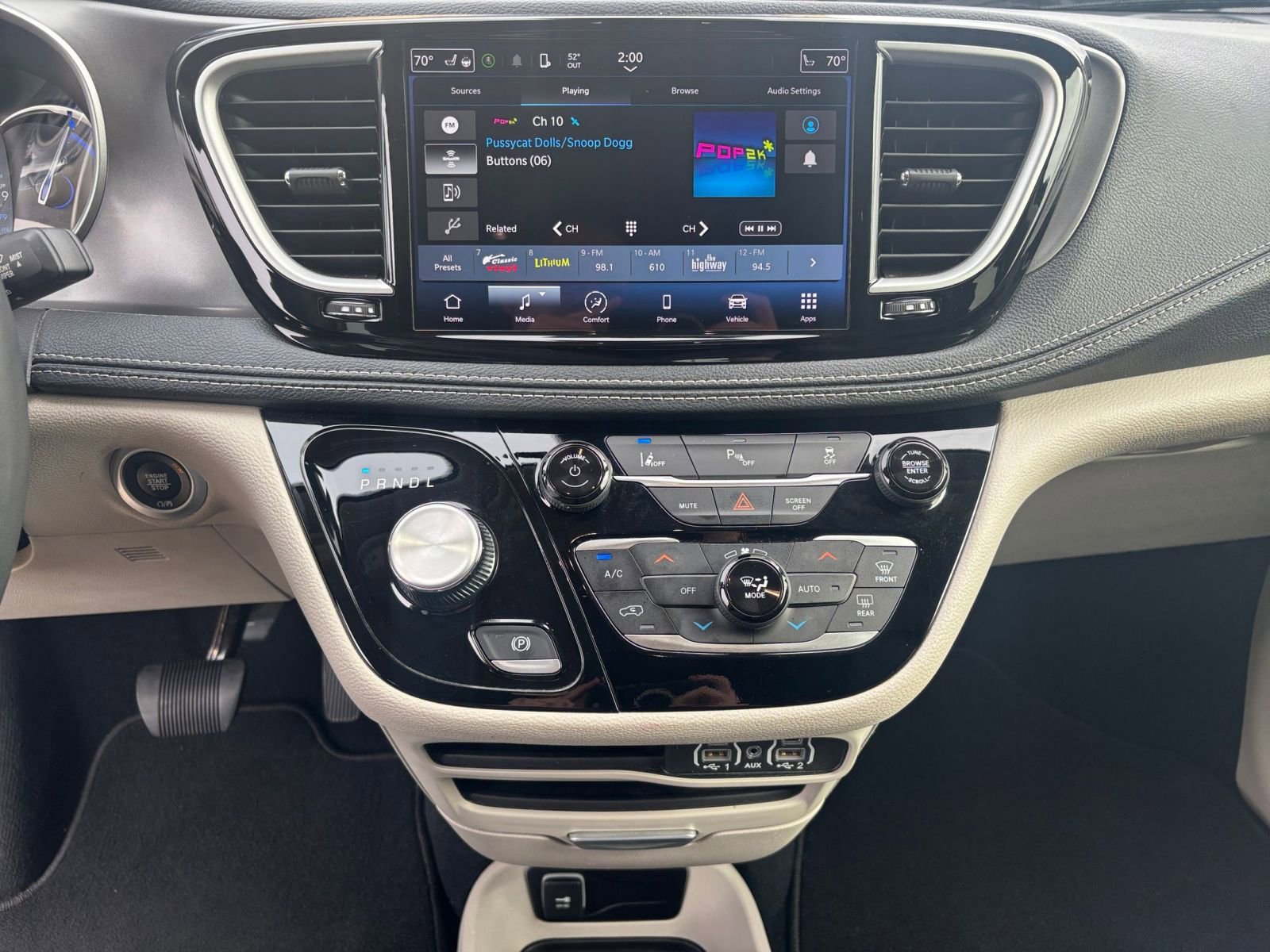 Used 2023 Chrysler Pacifica Touring-L image 20