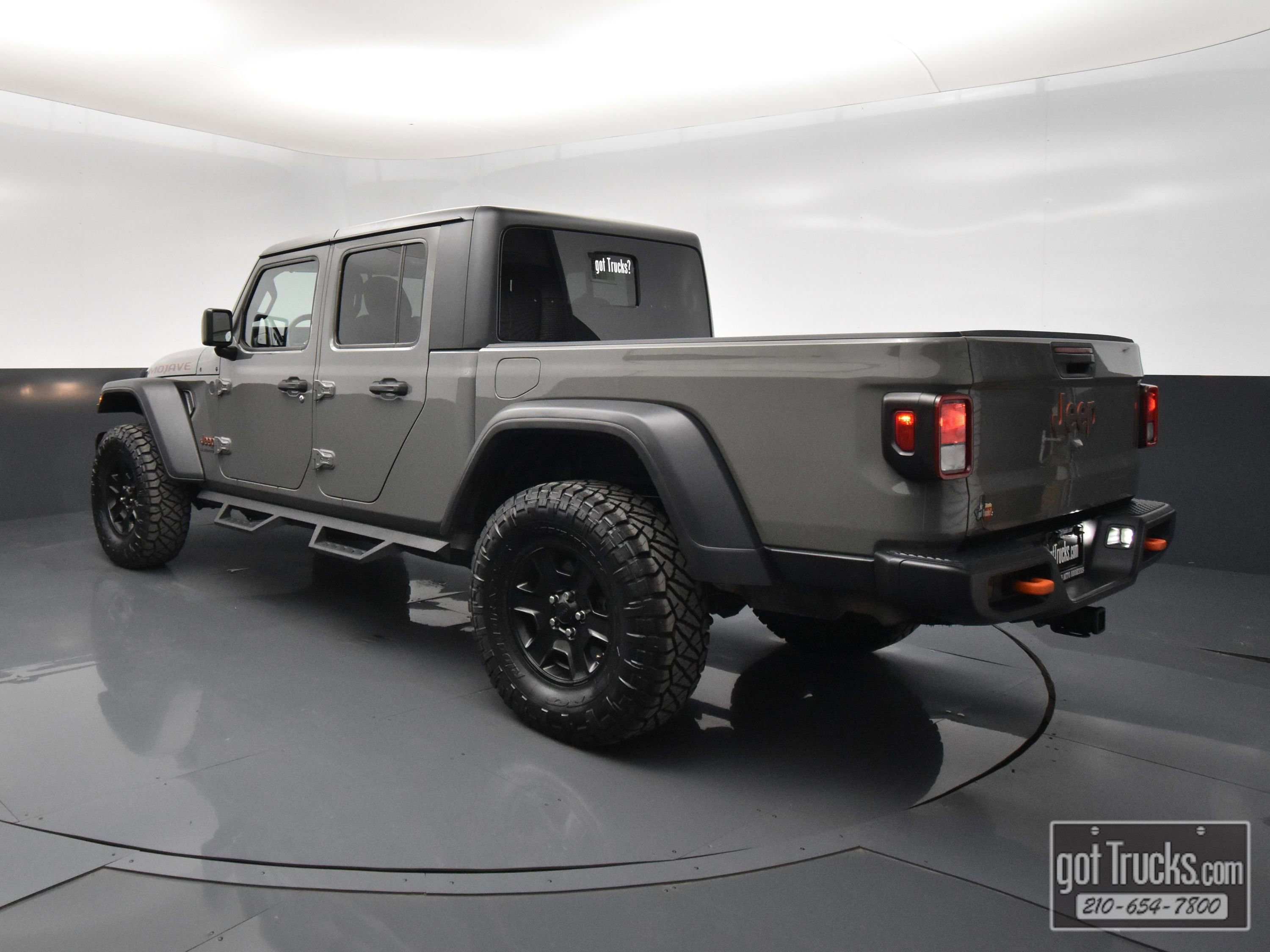 Used 2020 Jeep Gladiator Mojave w/ Trailer Tow Package AWD/4WD image 5