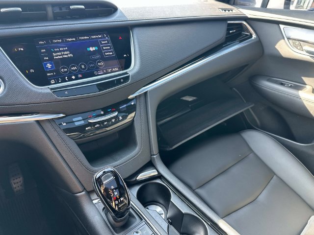 Certified 2024 Cadillac XT6 Luxury w/ LPO, Floor Liner Package AWD/4WD image 37