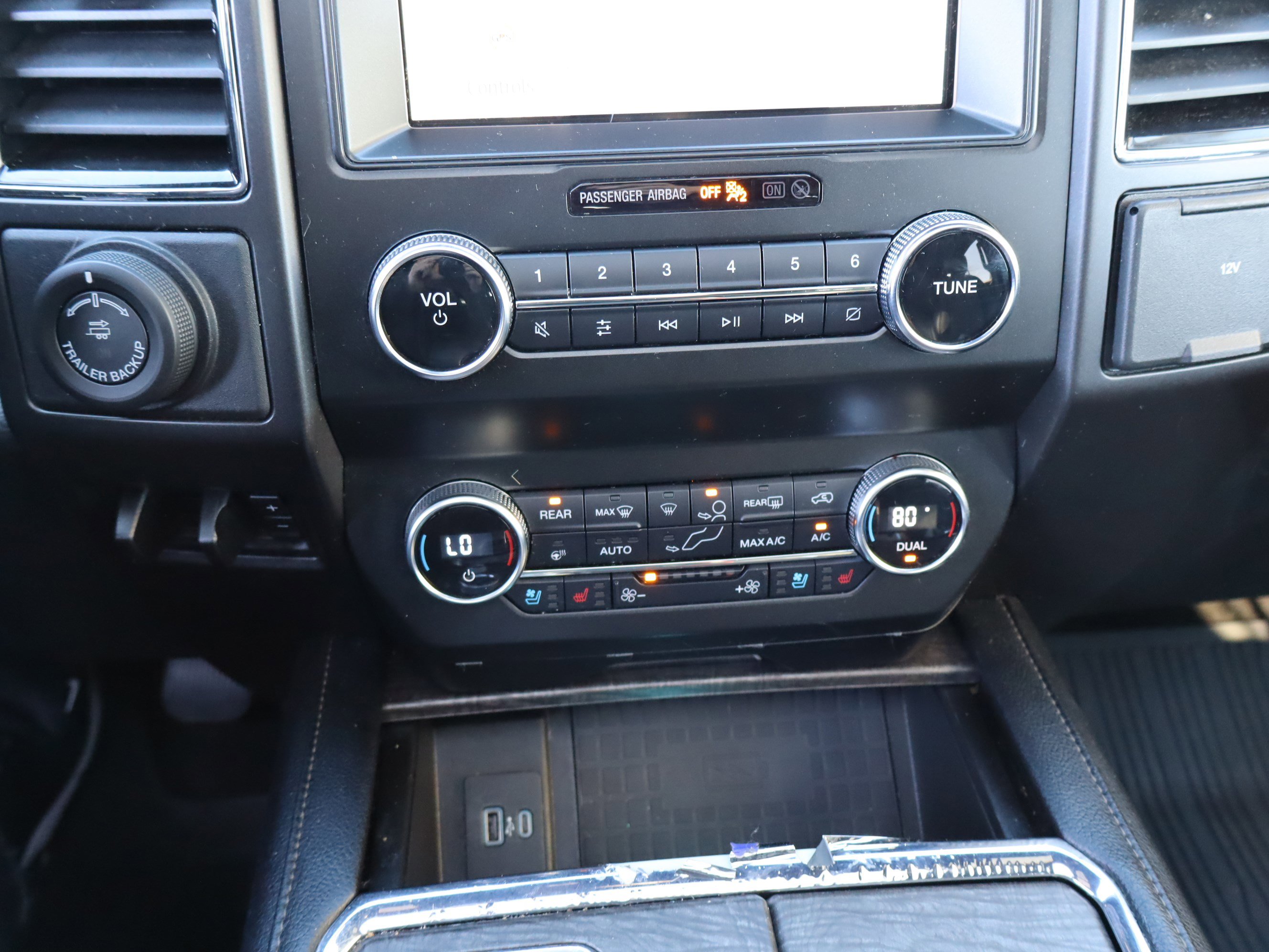 Used 2020 Ford Expedition Limited w/ Special Edition Package image 29