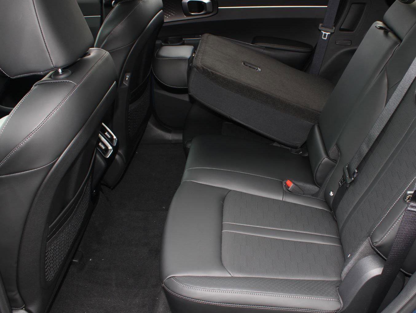 New 2026 Kia Sorento S w/ S Panoramic Sunroof Package image 17