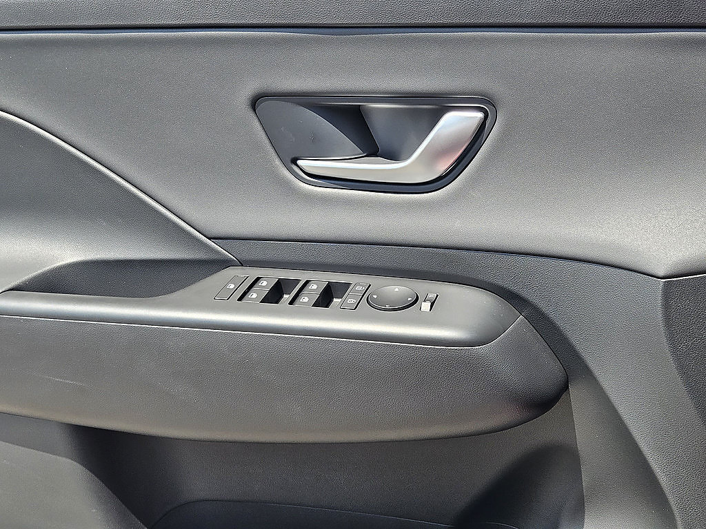 New 2026 Hyundai Kona SEL Premium FWD image 21