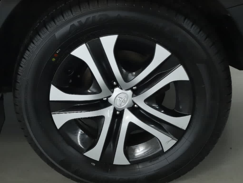 Used 2018 Toyota RAV4 LE w/ All Weather Liner Package AWD/4WD image 38