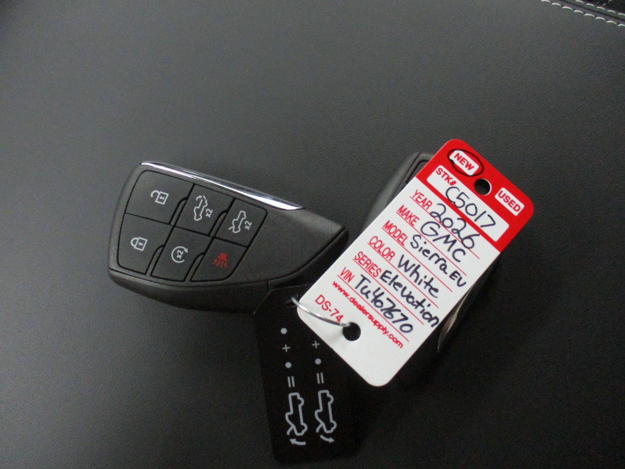 New 2026 GMC Sierra EV Elevation image 32