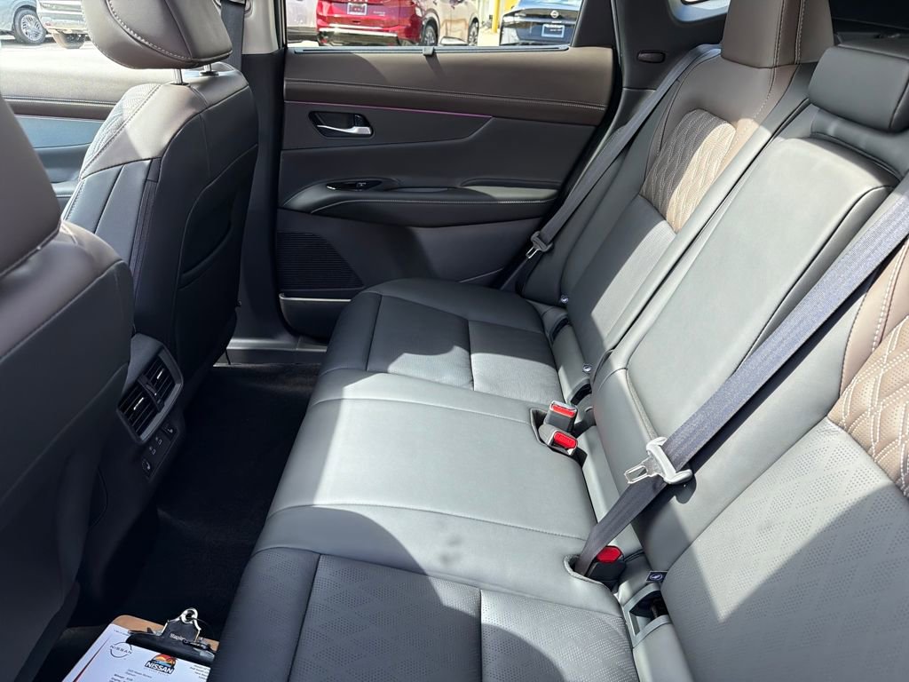 Used 2025 Nissan Murano Platinum image 32