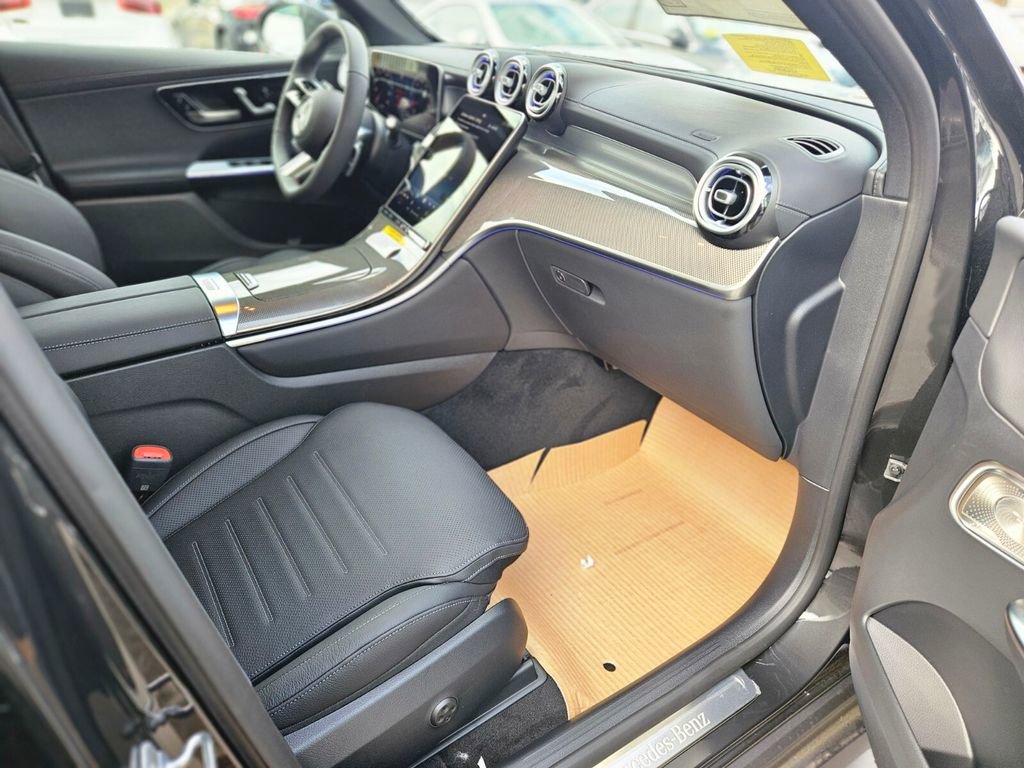 New 2026 Mercedes-Benz GLC 300 4MATIC image 9