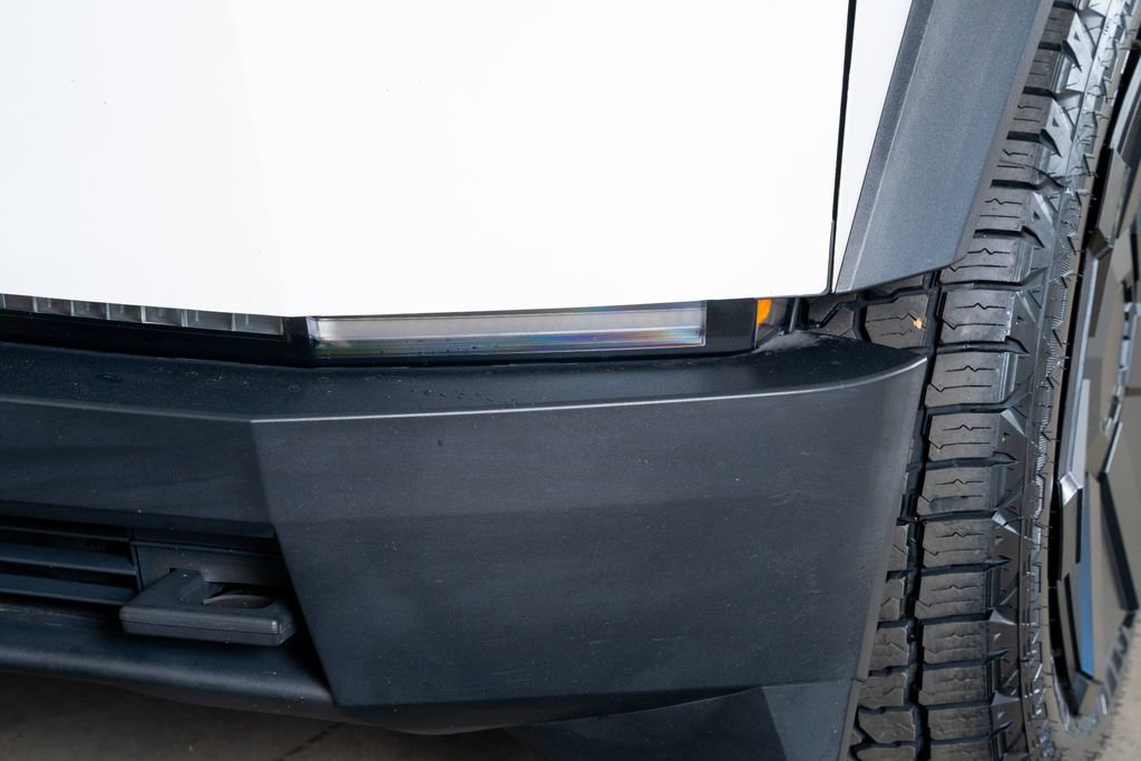 Used 2024 Tesla Cybertruck AWD Crew Cab image 14