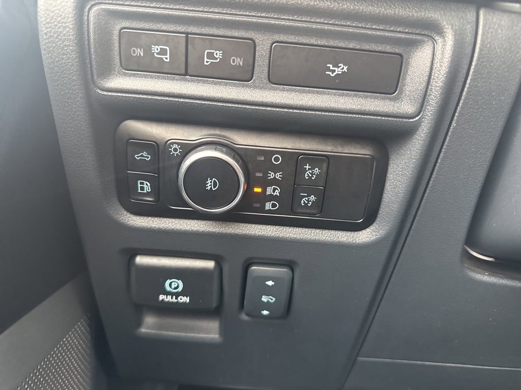 Used 2024 Ford F150 Lariat w/ Equipment Group 502A High image 27