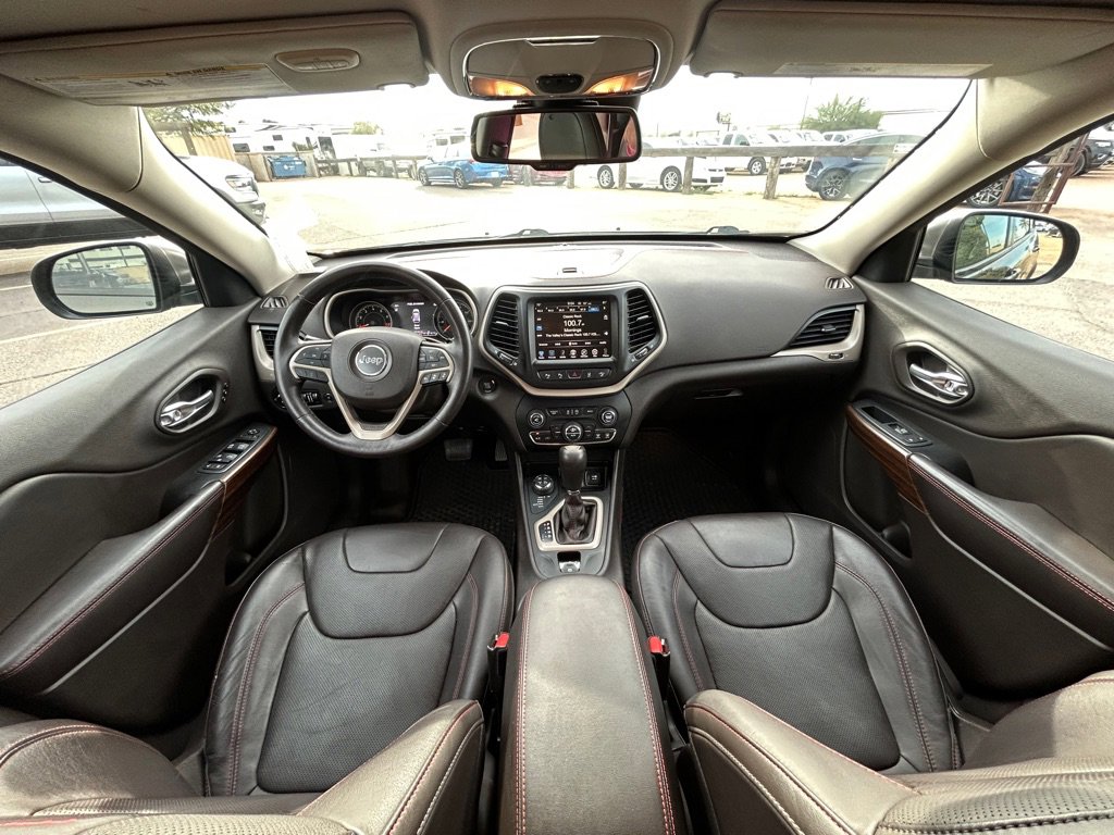 Used 2015 Jeep Cherokee Trailhawk w/ Comfort/Convenience Group image 14