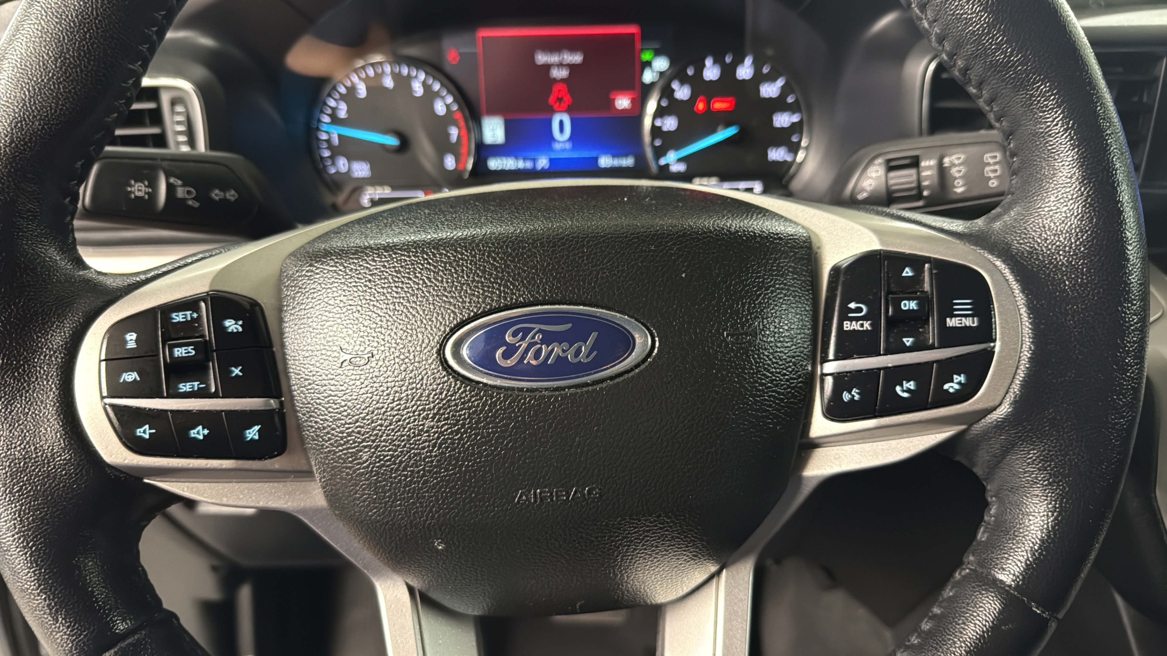 Used 2023 Ford Explorer XLT w/ Equipment Group 202A RWD image 18